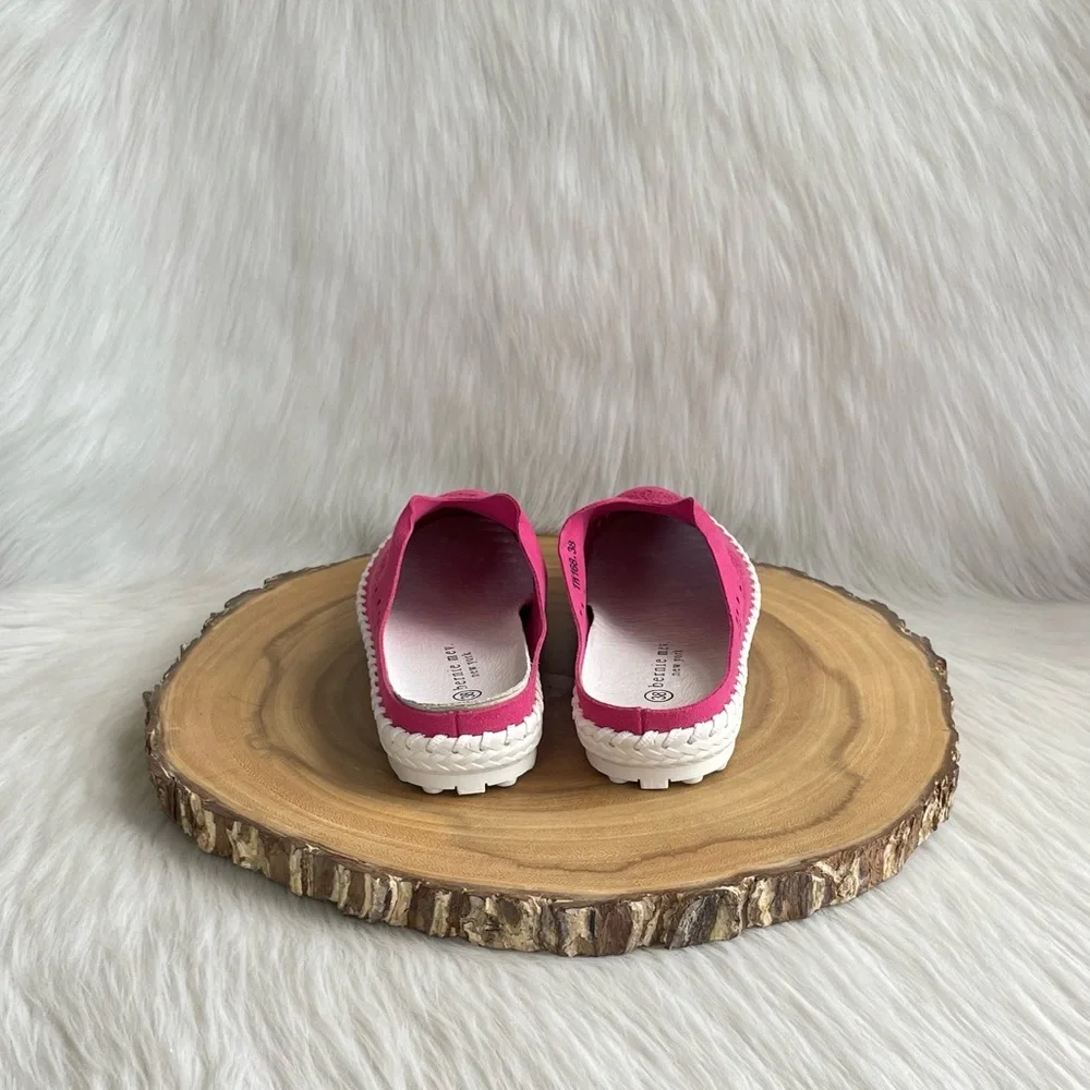 LIKE NEW bernie mev. perforated leather slide sneakers